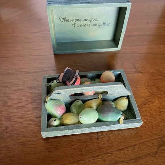 Marjolein Bastin Nature's Sketchbook For Hallmark Fruit/Butterfly Trinket Box - Picture 6 of 13